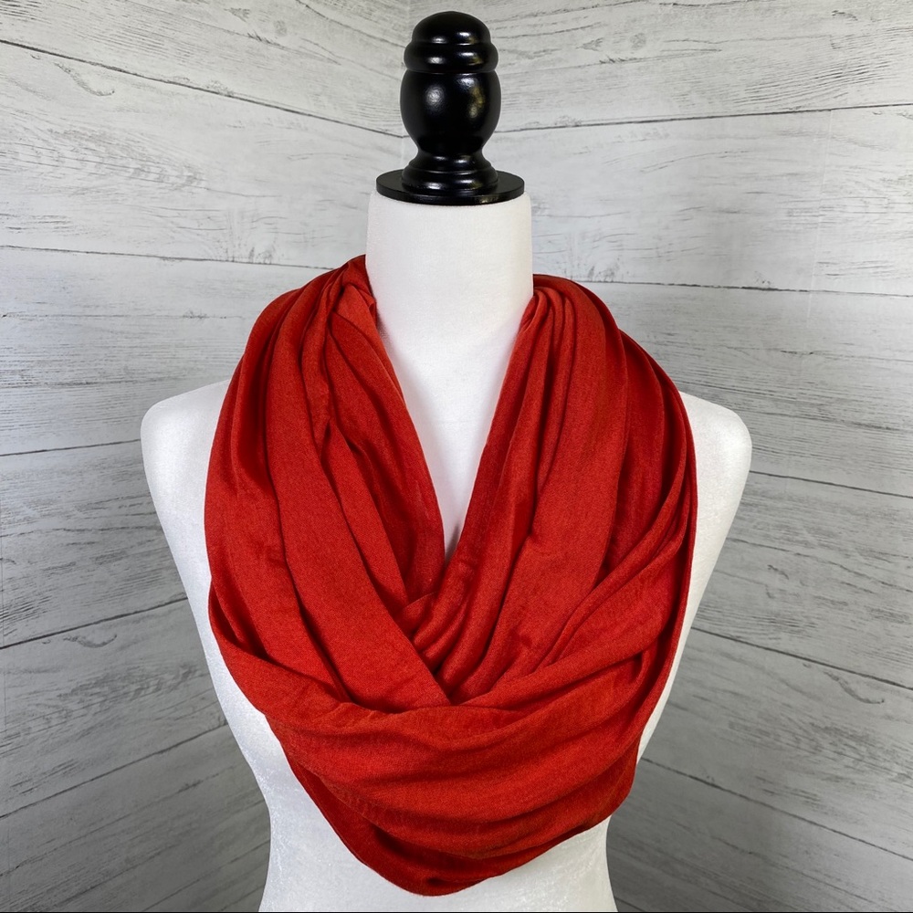 ⭐️SALE⭐️Hot Steps Red Foulard Scarf - Picture 1 of 6